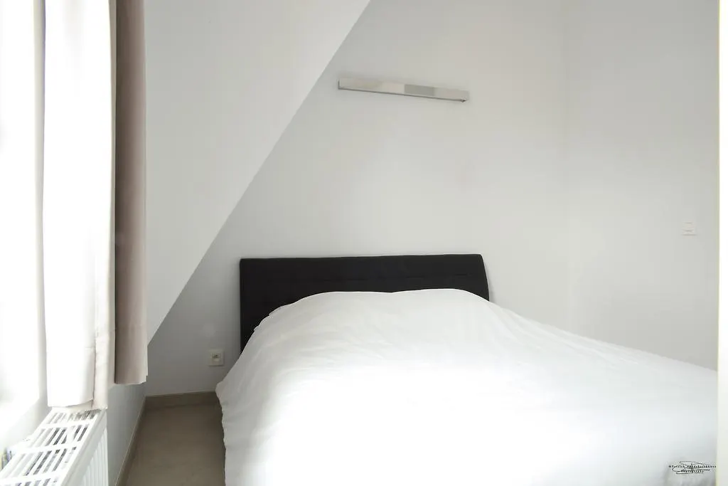 Place 2 Stay Gent Lejlighed
